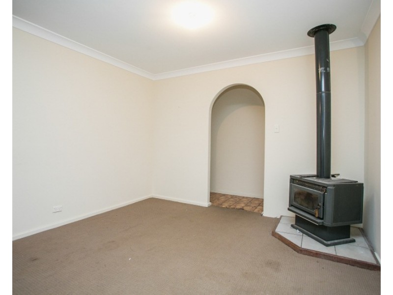 12 Hull Way, Beechboro WA 6063