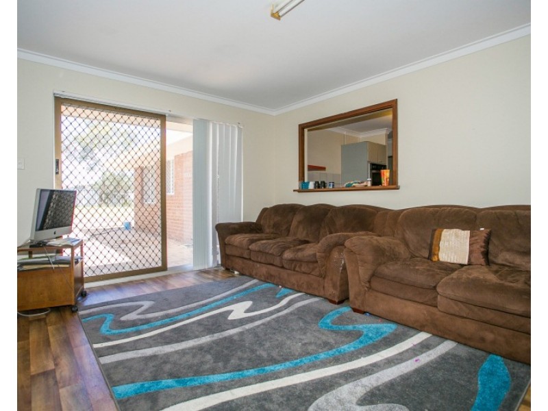 12 Hull Way, Beechboro WA 6063