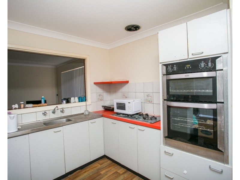 12 Hull Way, Beechboro WA 6063