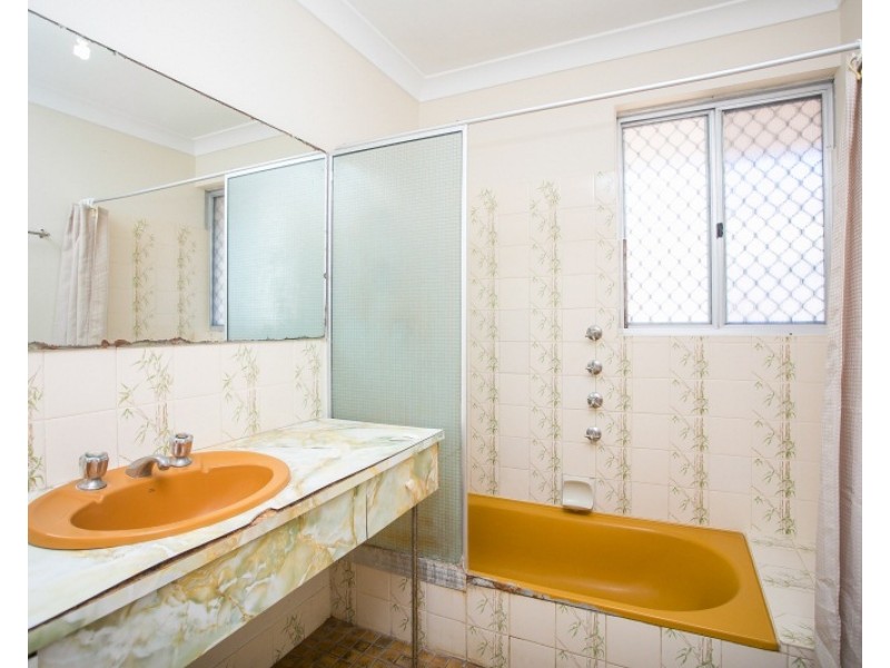 12 Hull Way, Beechboro WA 6063