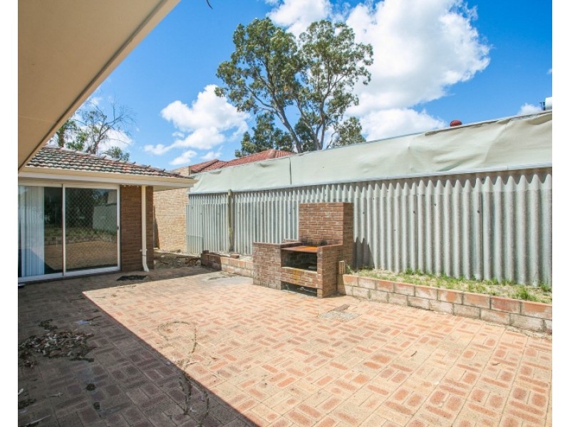12 Hull Way, Beechboro WA 6063