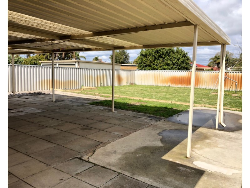 21 Tiber Avenue, Beechboro WA 6063