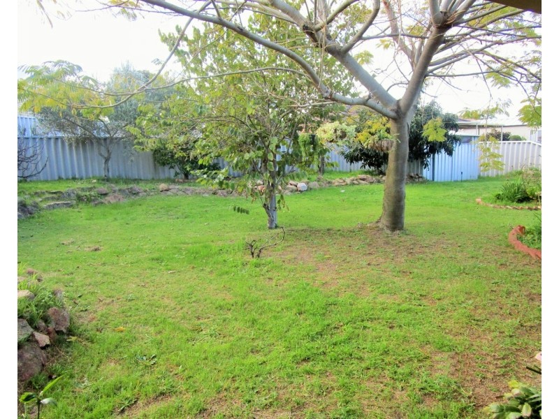 10 Welland Way, Beechboro WA 6063