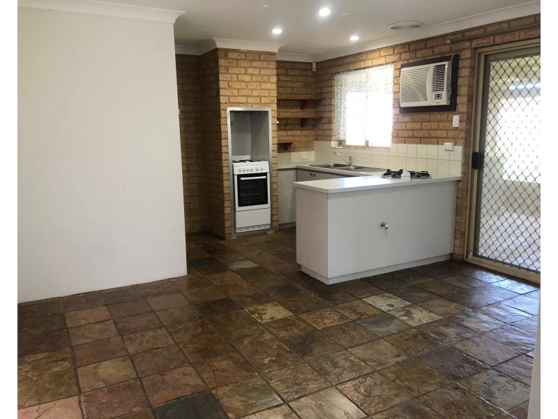 10 Cocos Grove, Kiara WA 6054