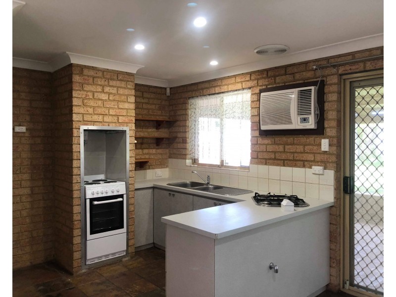 10 Cocos Grove, Kiara WA 6054