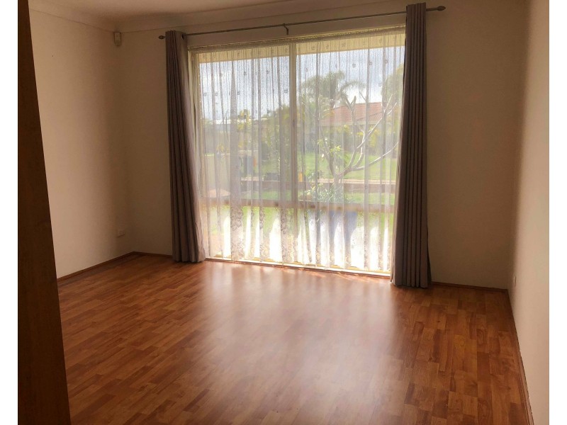 10 Cocos Grove, Kiara WA 6054