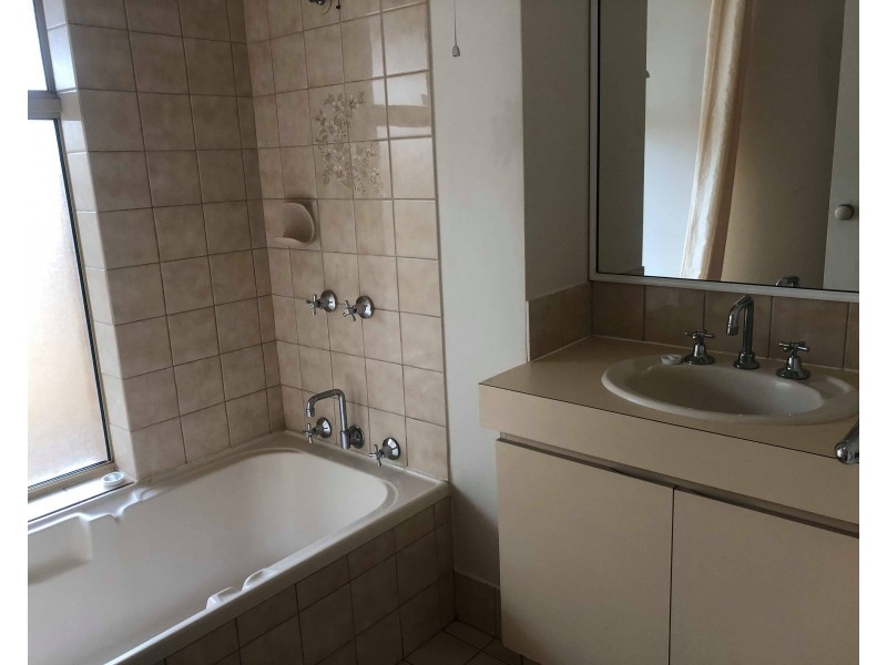 10 Cocos Grove, Kiara WA 6054