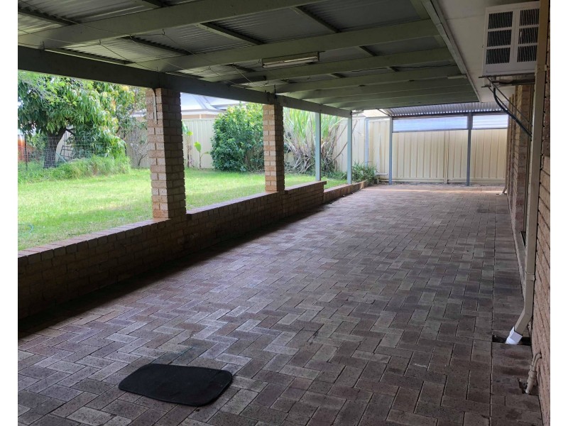 10 Cocos Grove, Kiara WA 6054