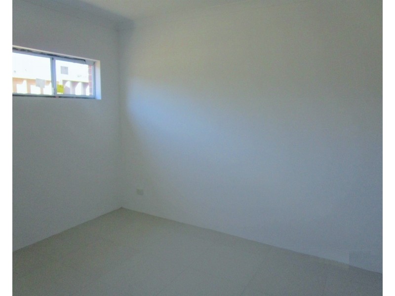 2A/4 Lune Close, Beechboro WA 6063