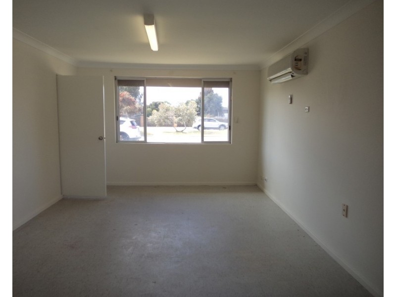 210 Marangaroo Drive, Girrawheen WA 6064