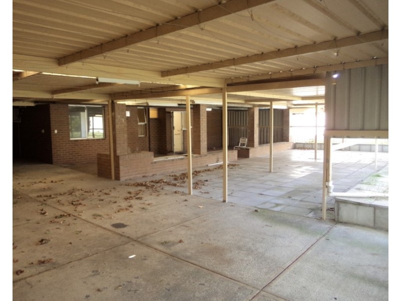 210 Marangaroo Drive, Girrawheen WA 6064