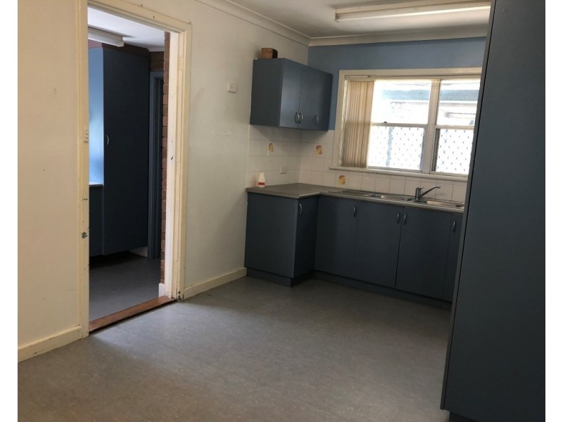 13 Caladenia Way, Koongamia WA 6056