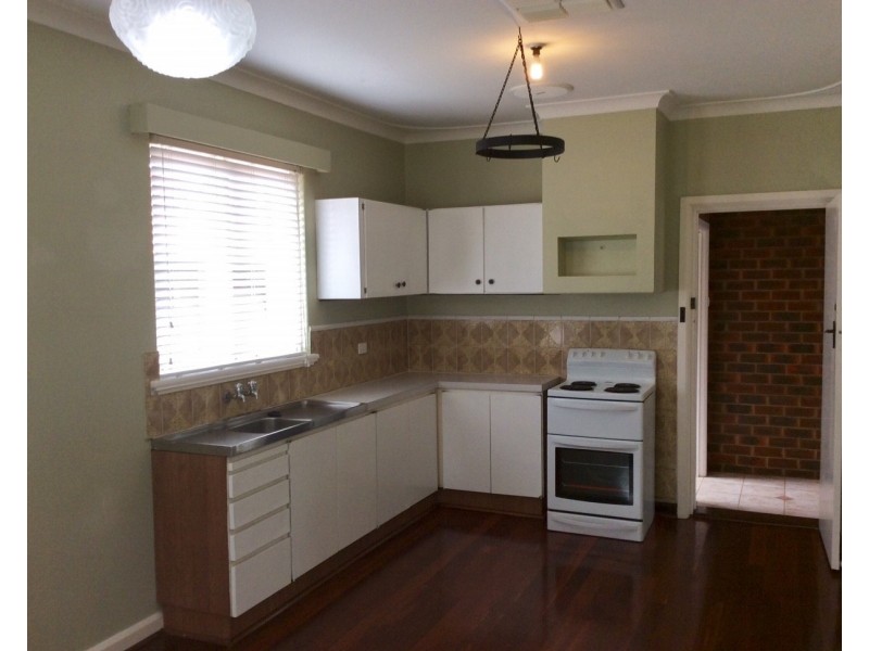 5 Mcglew Street, Eden Hill WA 6054