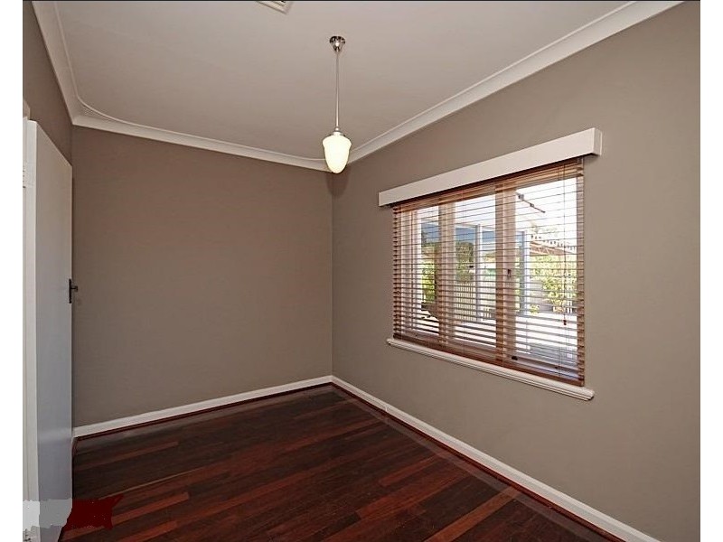 5 Mcglew Street, Eden Hill WA 6054