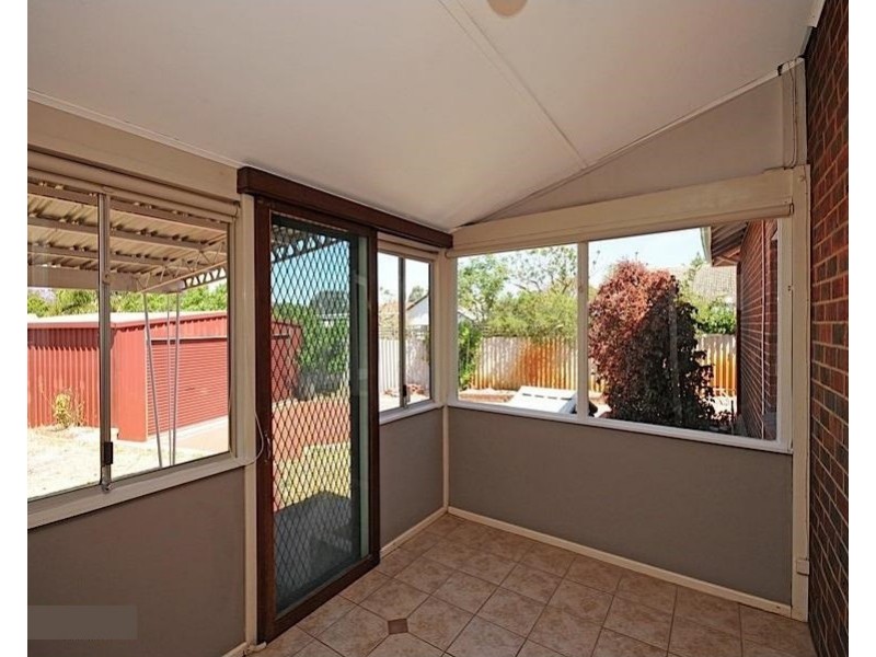 5 Mcglew Street, Eden Hill WA 6054