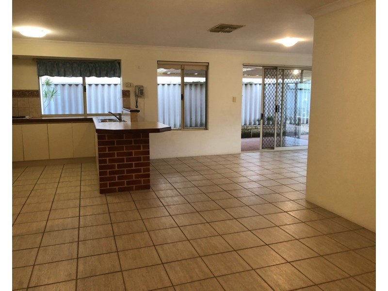 6 Deerina Green, Alexander Heights WA 6064