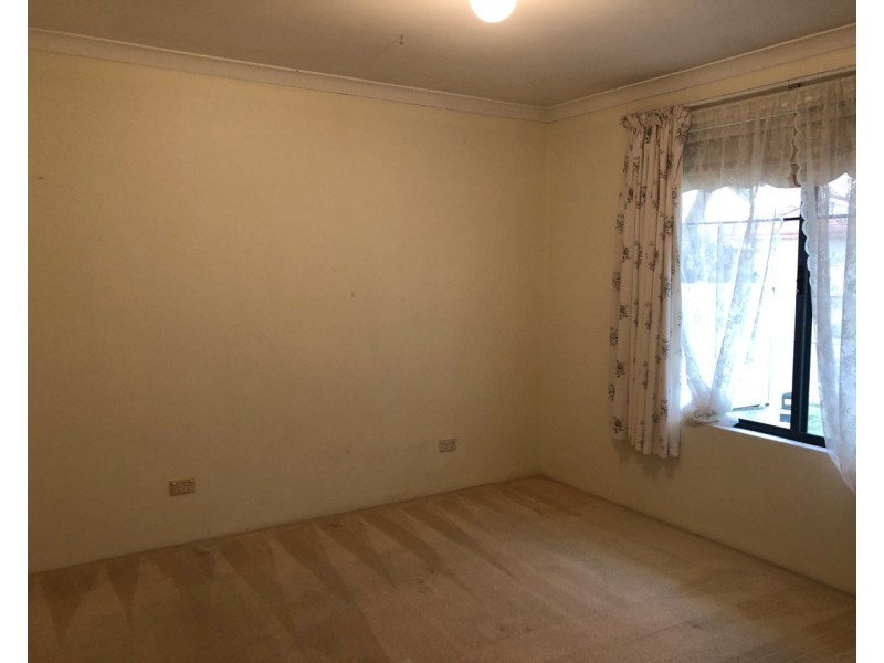 6 Deerina Green, Alexander Heights WA 6064