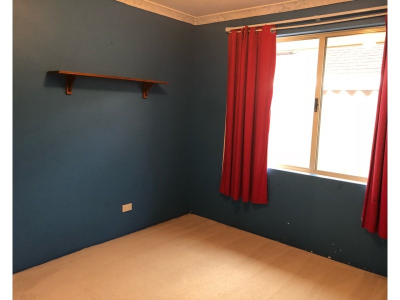 6 Deerina Green, Alexander Heights WA 6064