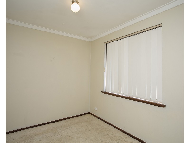 15 Ledger Street, Warnbro WA 6169