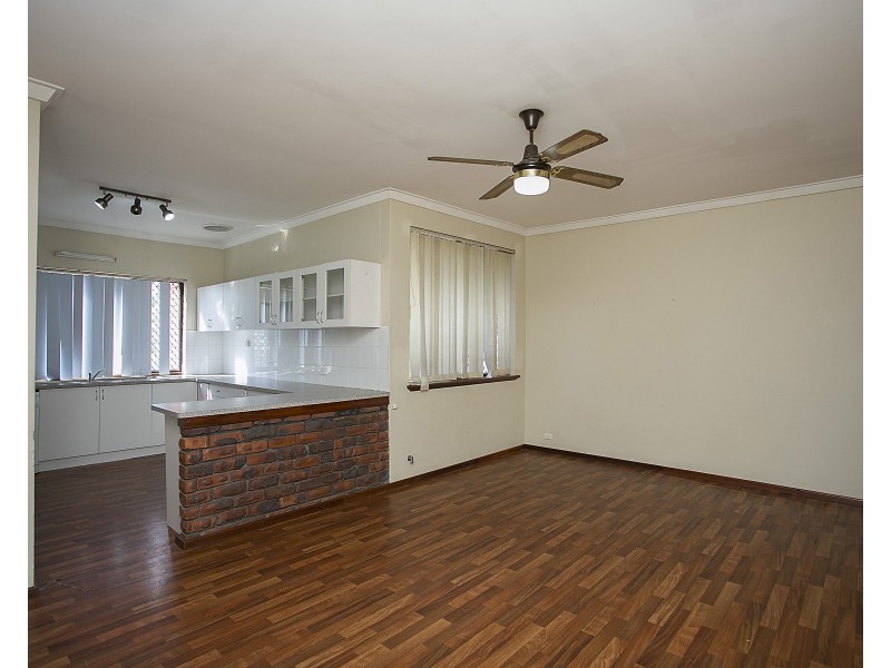 15 Ledger Street, Warnbro WA 6169