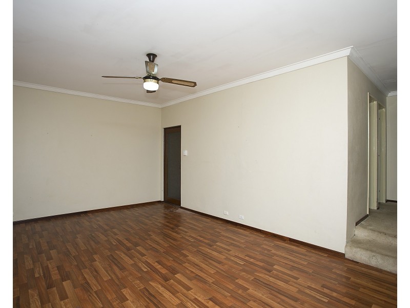 15 Ledger Street, Warnbro WA 6169