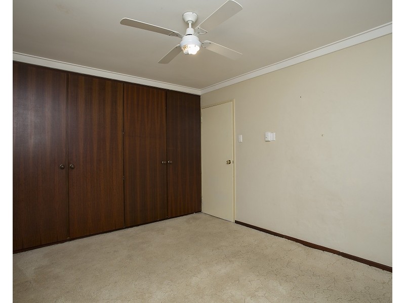 15 Ledger Street, Warnbro WA 6169