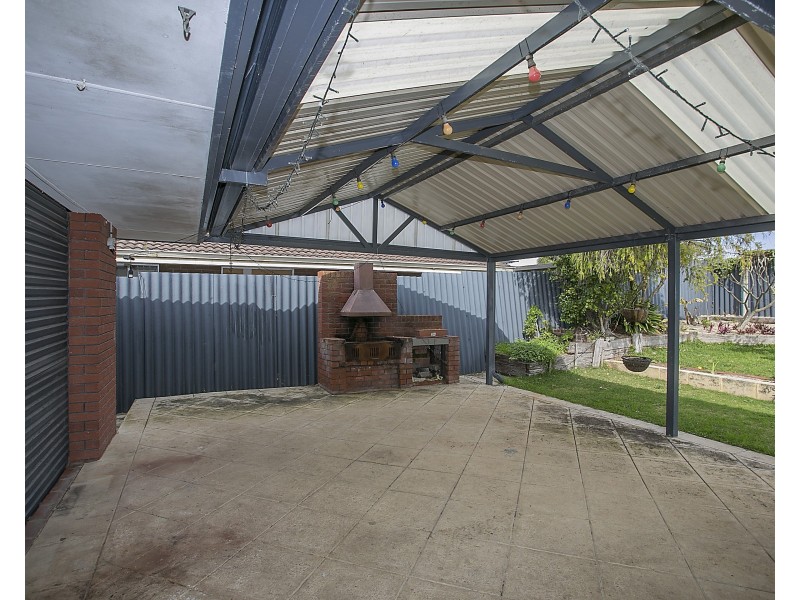 15 Ledger Street, Warnbro WA 6169