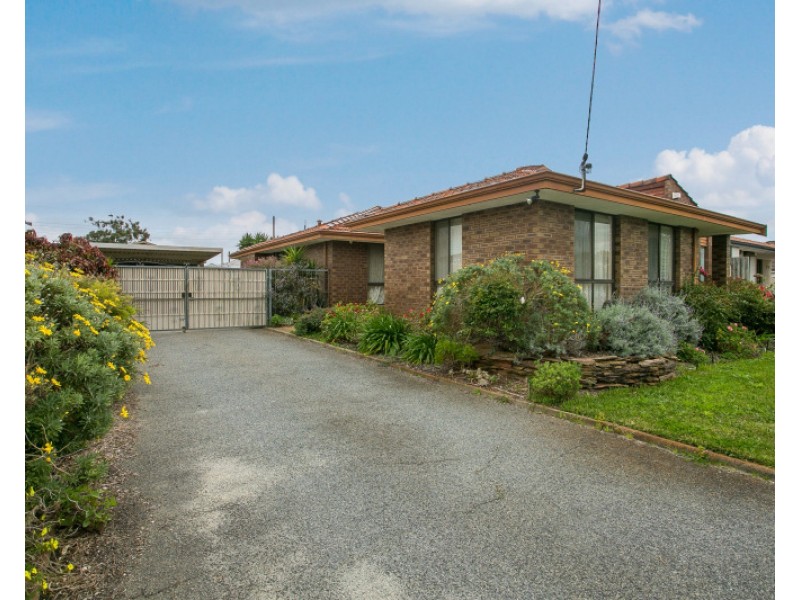 26 Clarke Street, East Cannington WA 6107