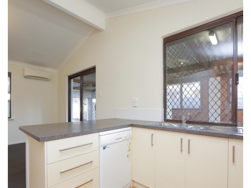 40 Meadowbrook Drive, Parkwood WA 6147