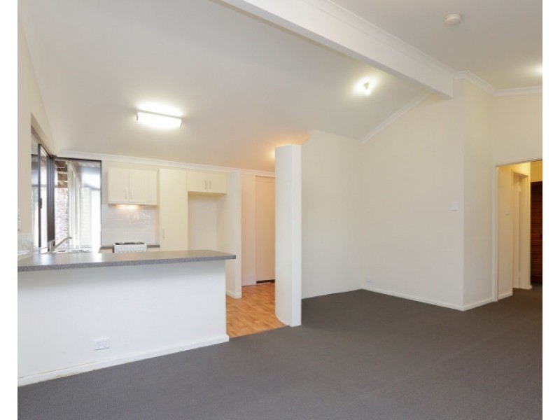 40 Meadowbrook Drive, Parkwood WA 6147