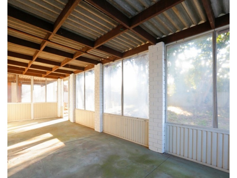 40 Meadowbrook Drive, Parkwood WA 6147