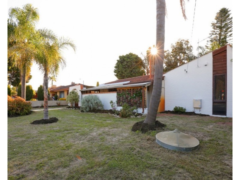 40 Meadowbrook Drive, Parkwood WA 6147