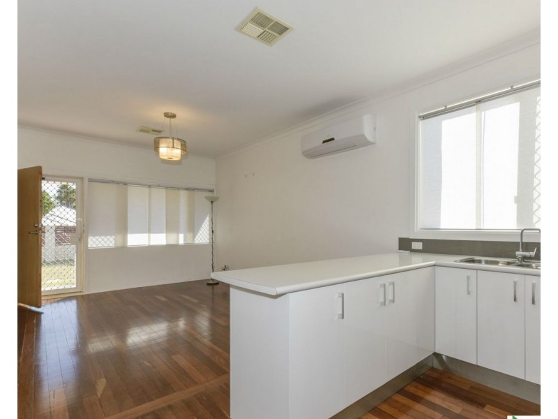 17 Priestley Street, Embleton WA 6062