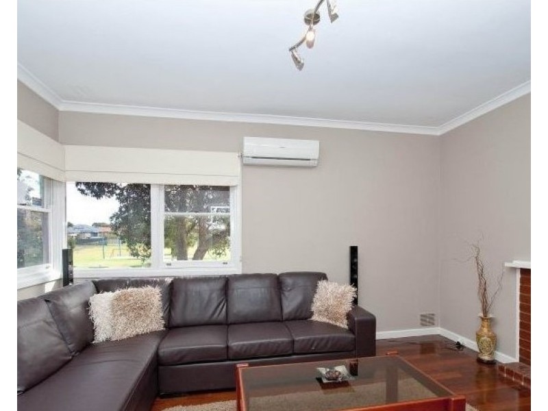 8 Feredy Street, Embleton WA 6062