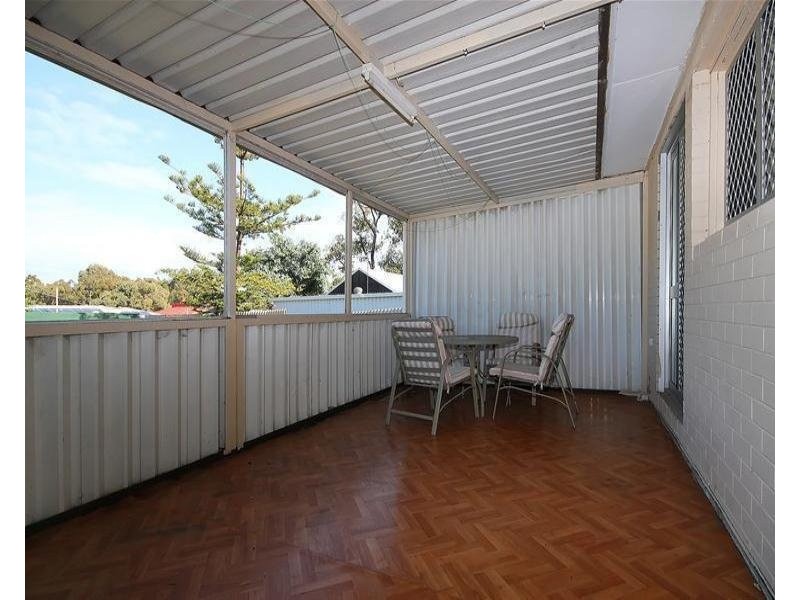 6 Keeley Way, Girrawheen WA 6064
