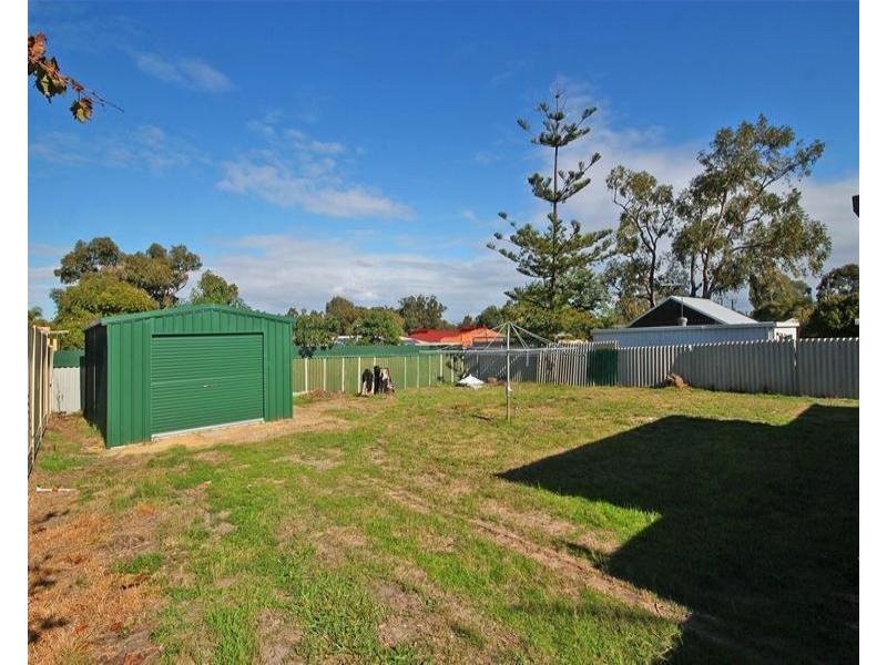 6 Keeley Way, Girrawheen WA 6064