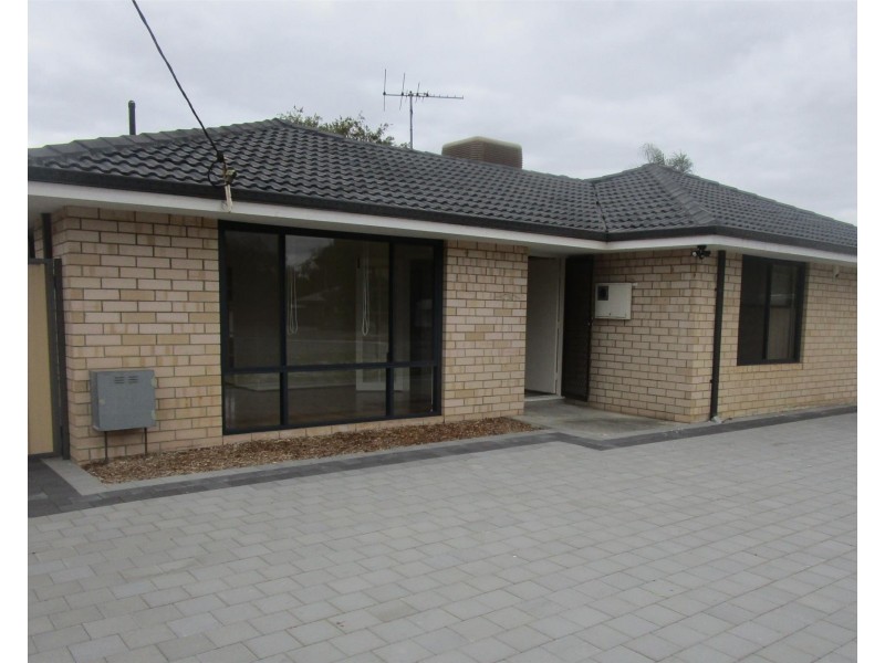 6 Oak Tree Court, Langford WA 6147
