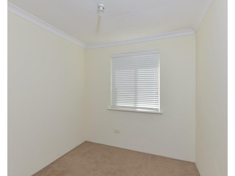 2/33 Holmesdale Road, Woodbridge WA 6056