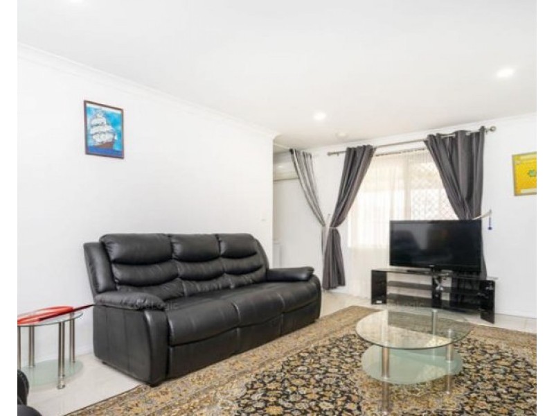 16 Dampier Loop, Mirrabooka WA 6061