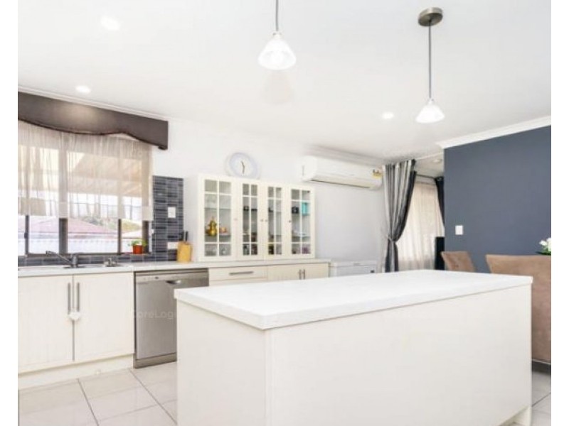 16 Dampier Loop, Mirrabooka WA 6061