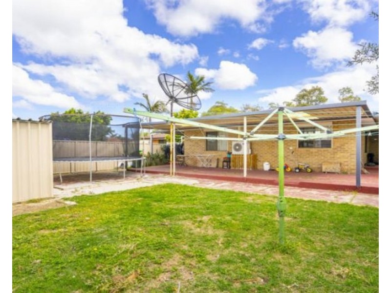16 Dampier Loop, Mirrabooka WA 6061