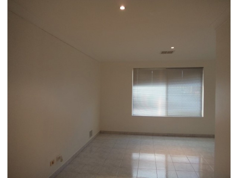 2 Satellite Retreat, Kiara WA 6054