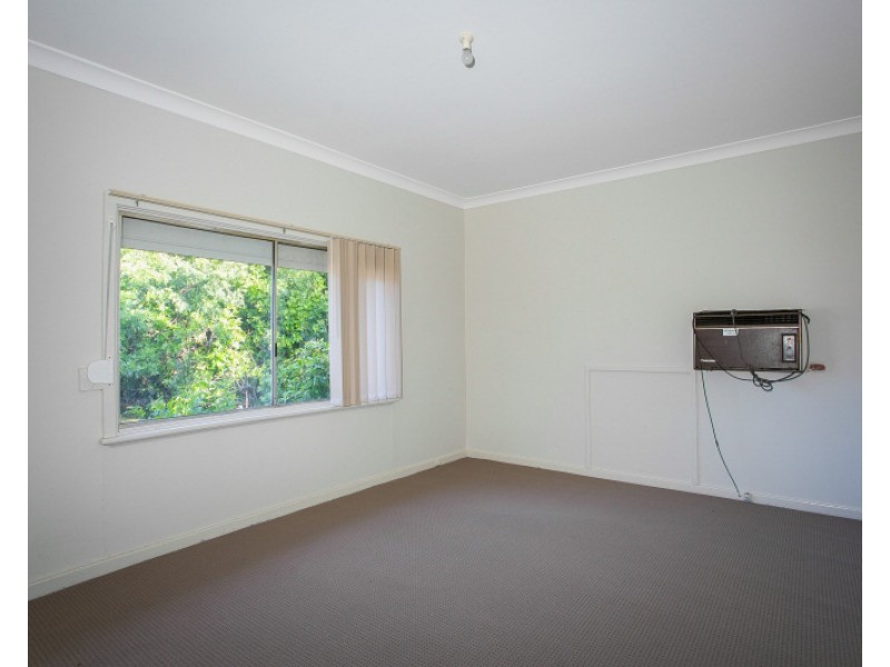 3 Kalara Way, Koongamia WA 6056