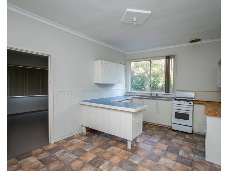 3 Kalara Way, Koongamia WA 6056