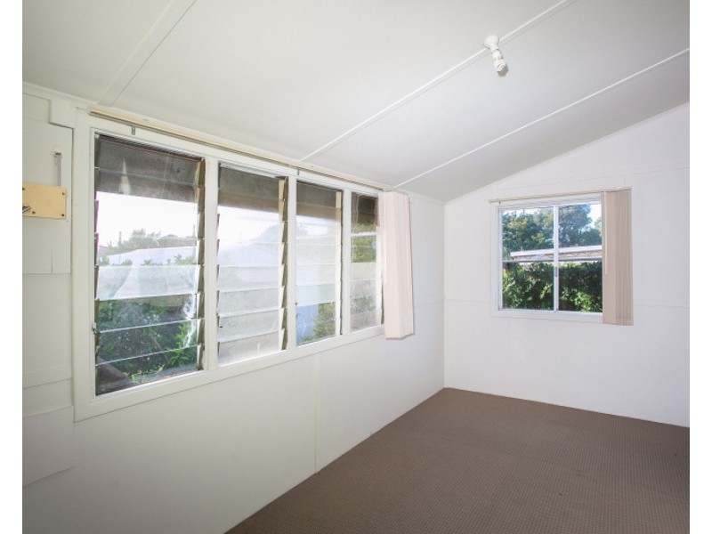 3 Kalara Way, Koongamia WA 6056