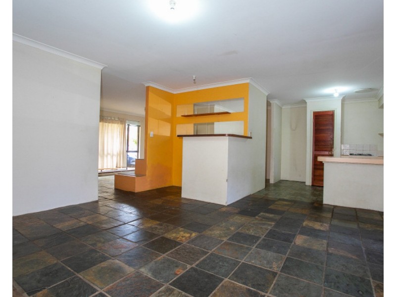 6 Eddy Close, Leda WA 6170