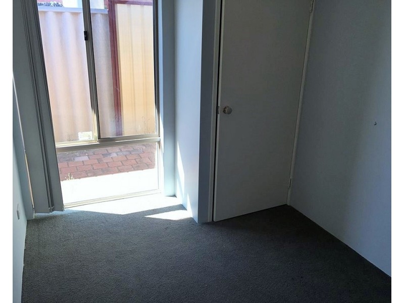 18 St Lawrence Drive, Beechboro WA 6063