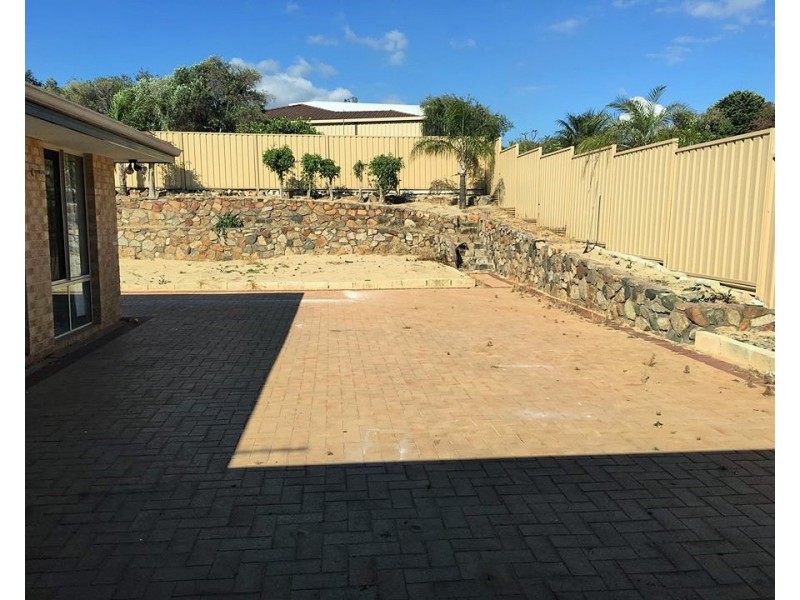 18 St Lawrence Drive, Beechboro WA 6063