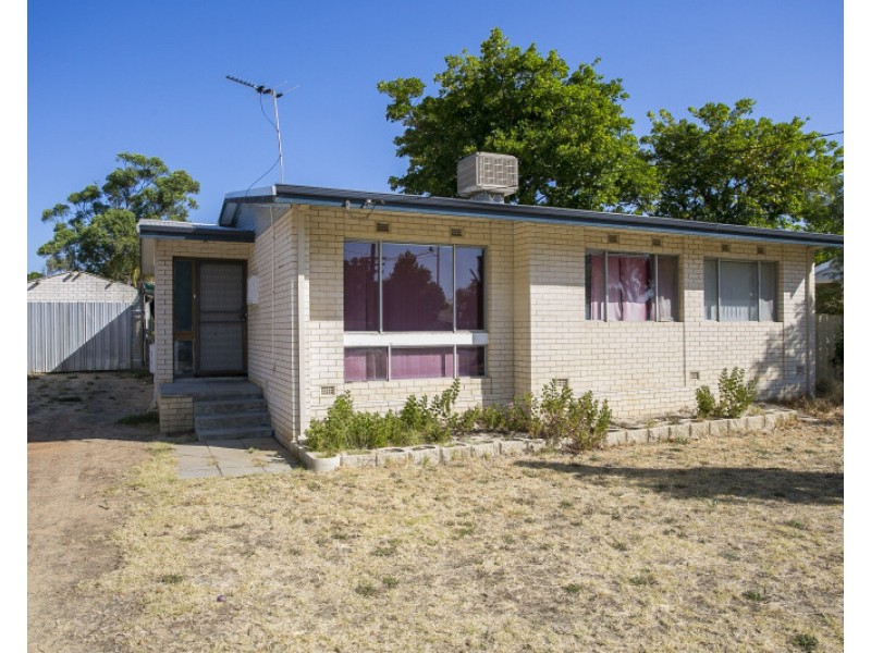 20 Neilson Avenue, Armadale WA 6112