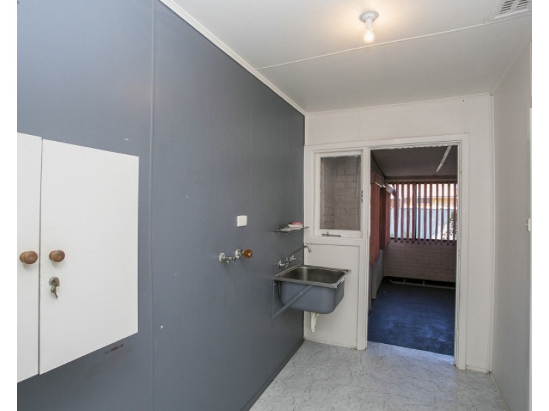 20 Neilson Avenue, Armadale WA 6112